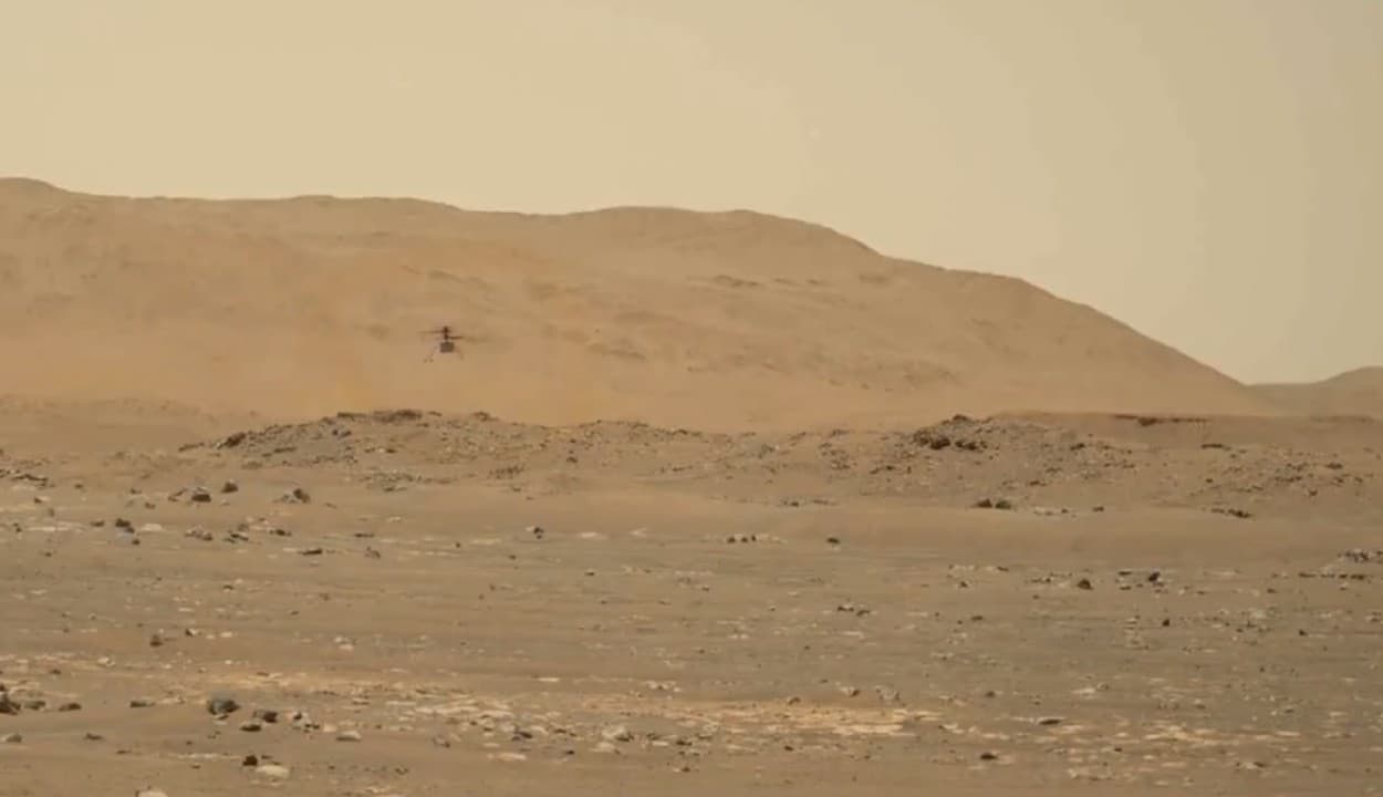 मंगल ग्रह की सतह पर उड़ रहा छोटा हेलीकॉप्टर, नासा के रोवर ने भेजा Video, आप भी देखें