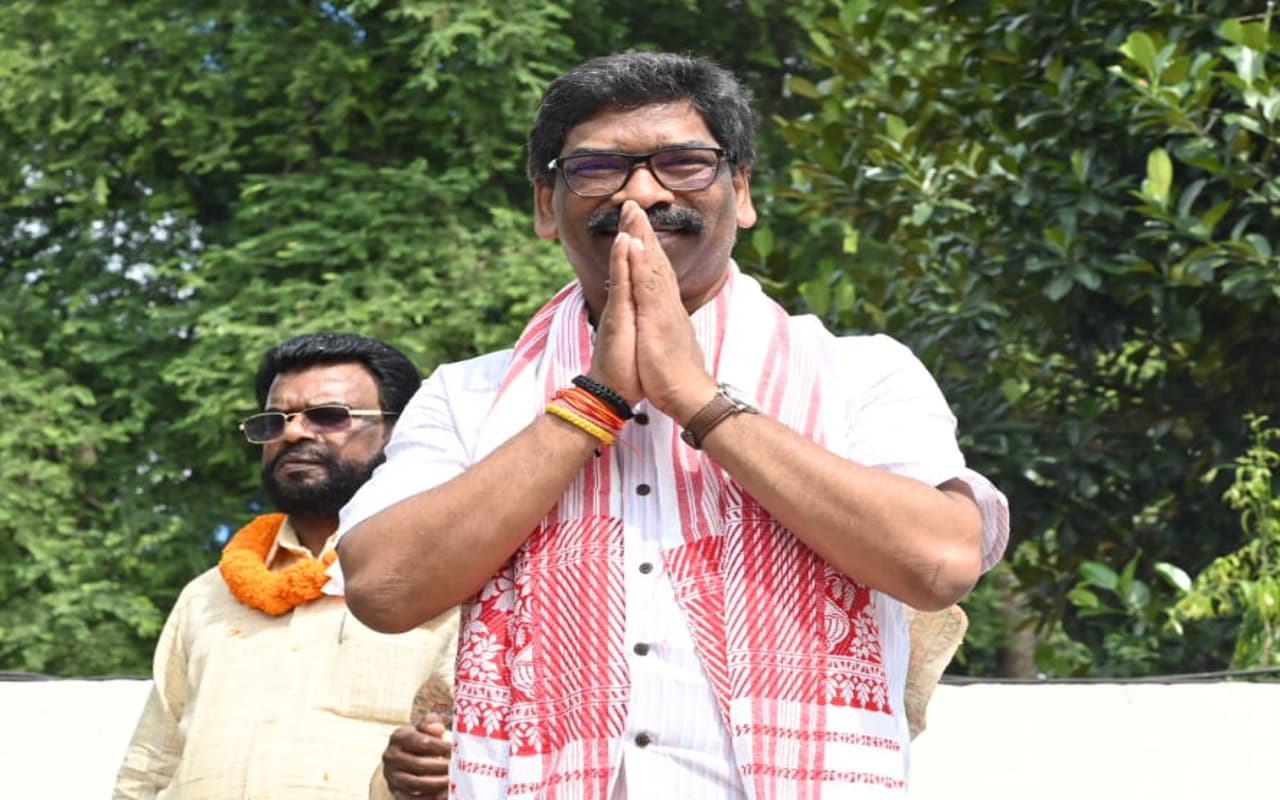 झारखंड की वर्तमान राजनीतिक स्थिति पर CM हेमंत सोरेन ने Governor को लिखा पत्र, BJP की भूमिका पर उठाए सवाल