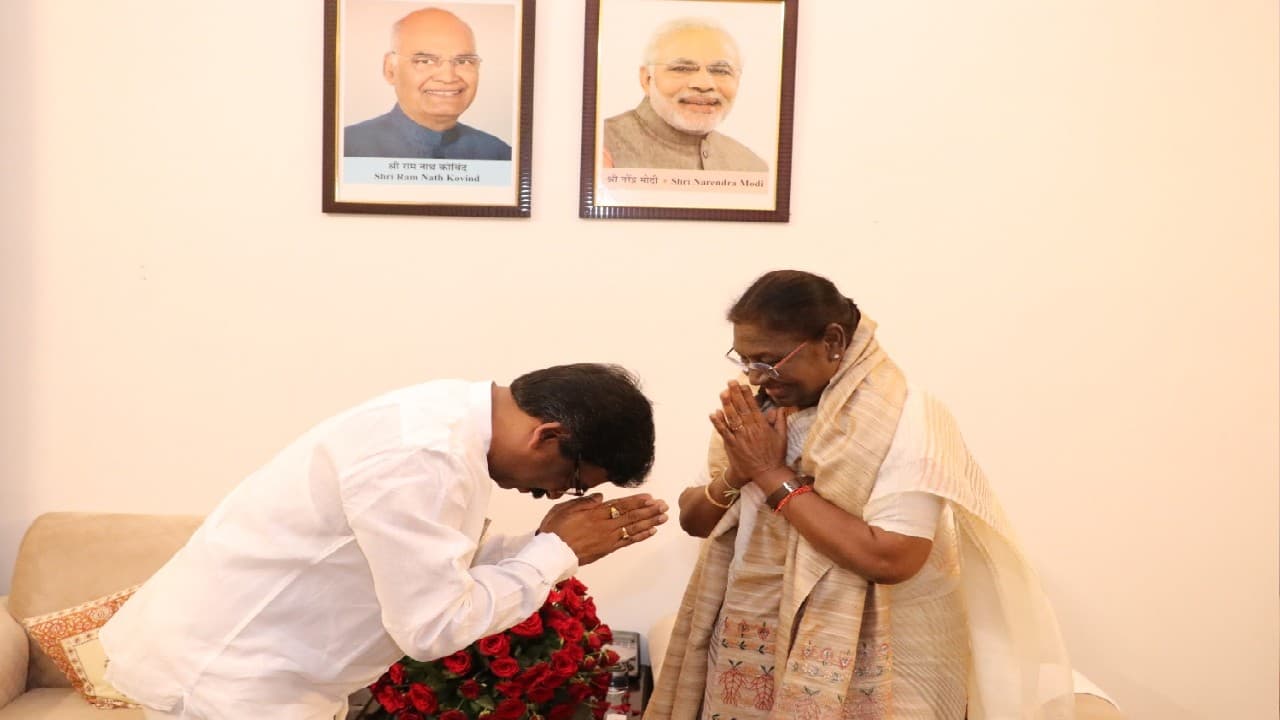 Jharkhand News: द्रौपदी मुर्मू से मिले हेमंत सोरेन, झारखंड को लेकर कही ये बात