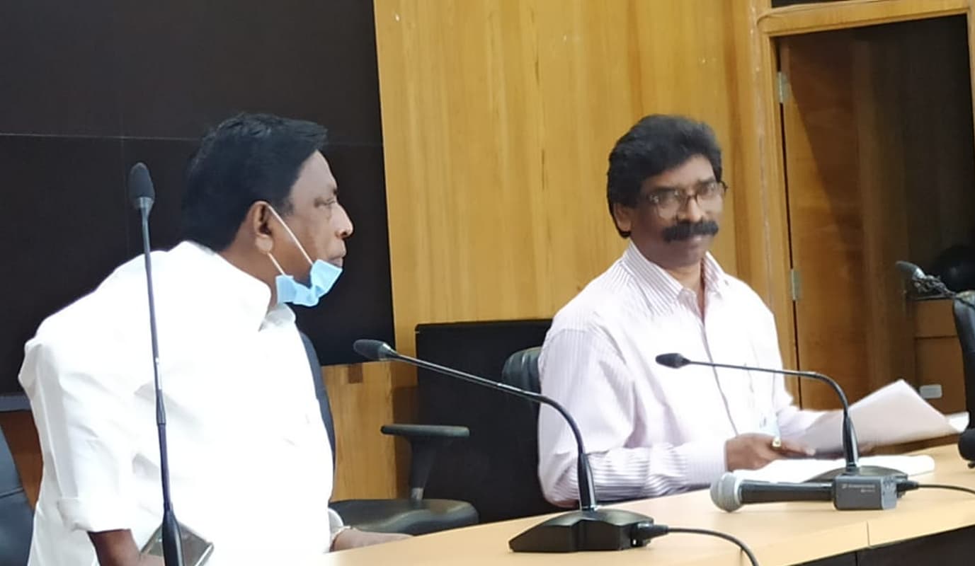 22 साल में नहीं हुआ विकास, हेमंत सोरेन के नेतृत्व में 55-60 फीसदी काम हुए पूरे, बोले मंत्री आलमगीर आलम