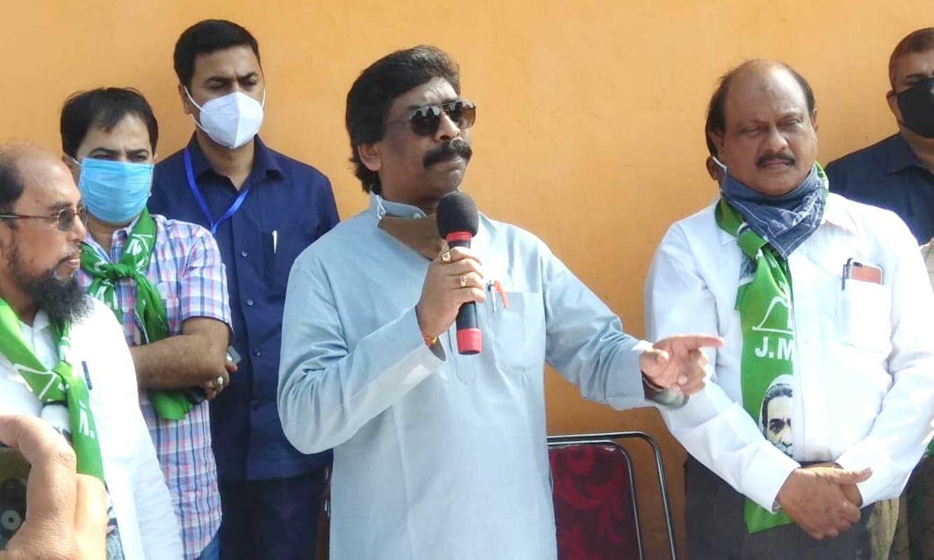 दुमका उपचुनाव : बीजेपी से सीएम हेमंत सोरेन ने किया सवाल, कहा- जब काम किया था तो क्यों गंवानी पड़ी सत्ता