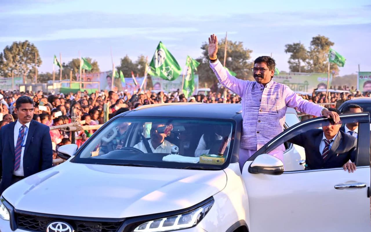 खतियानी जोहार यात्रा : हड़िया-दारू बेचना बंद कर खेतीबारी और पशुपालन से जुड़ें ग्रामीण- CM हेमंत सोरेन