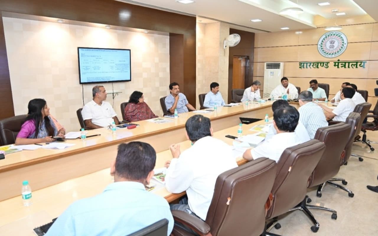 झारखंड के हर गांव में पांच नई योजनाएं होंगी शुरू, एक लाख कुआं और तालाब बनाने का CM हेमंत ने दिया निर्देश