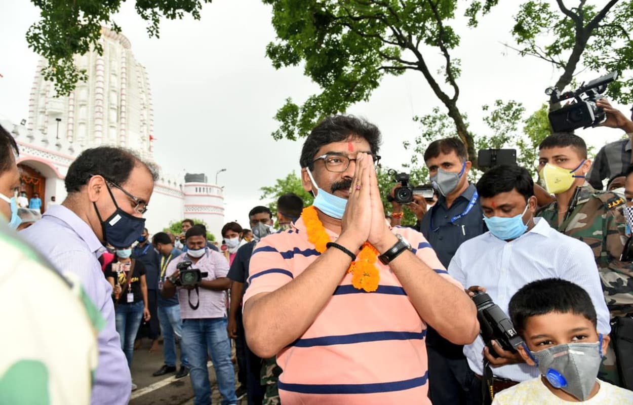 Jagannath Rath Yatra 2020 : सीएम हेमंत सोरेन ने महाप्रभु जगन्नाथ की पूजा कर राज्य में सुख-समृद्धि की मांगी दुआ