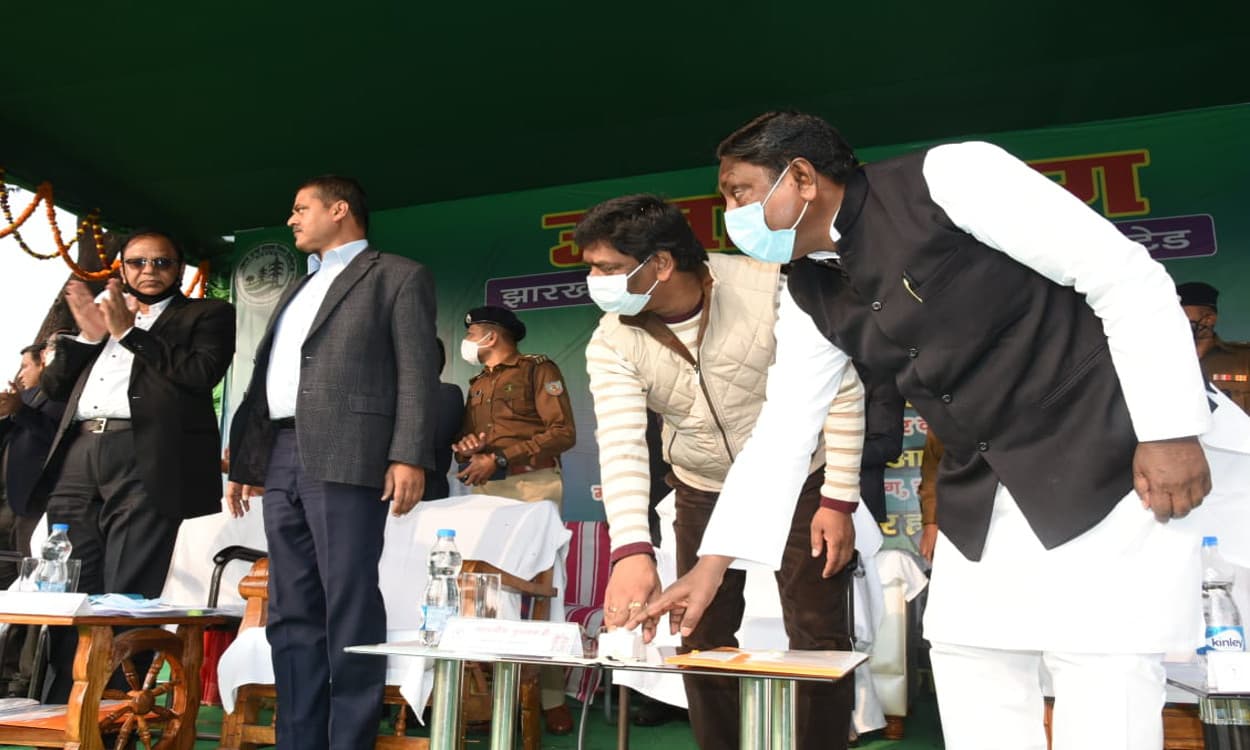 CM हेमंत ने बरहेट में 100 मेगावाट सब स्टेशन की रखी आधारशिला, बोले-  सुदूरवर्ती गांवों तक जल्द पहुंचेगी बिजली