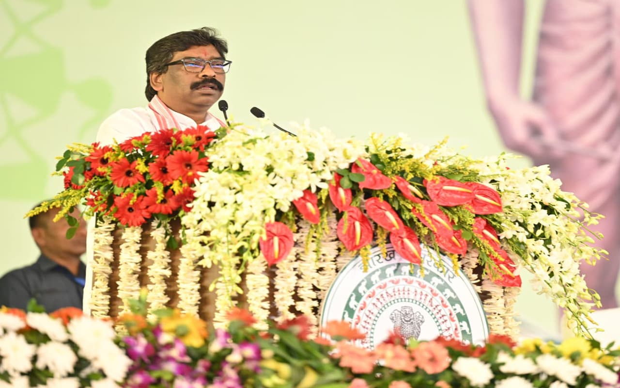 Jharkhand Foundation Day: अगले 5 साल में झारखंड के हर खेत में पहुंचेगा पानी, CM हेमंत सोरेन ने की घोषणा