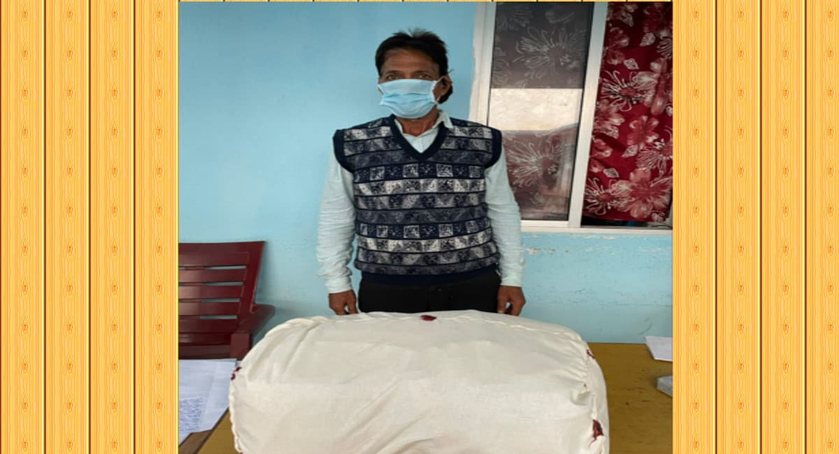 Jharkhand Crime News: झारखंड के खूंटी में ओड़िशा से पहुंच रहा गांजा, मादक पदार्थ समेत एक आरोपी गिरफ्तार