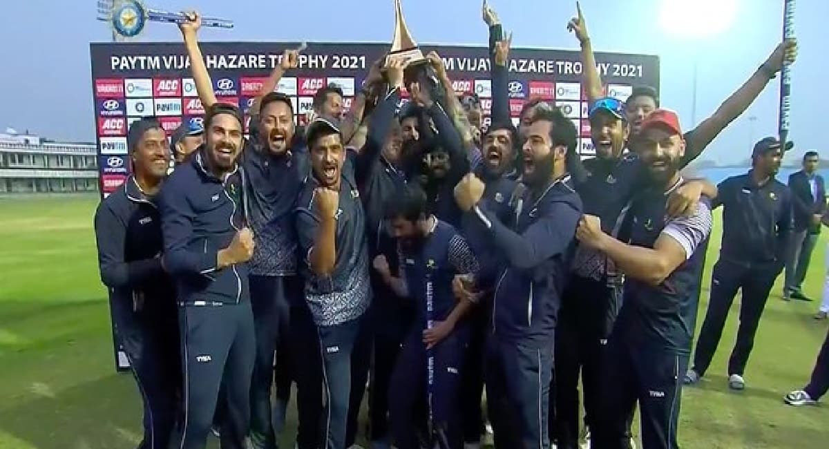 Vijay Hazare Trophy: हिमाचल प्रदेश ने पहली बार जीता विजय हजारे ट्रॉफी, बेकार गयी दिनेश कार्तिक की शतकीय पारी
