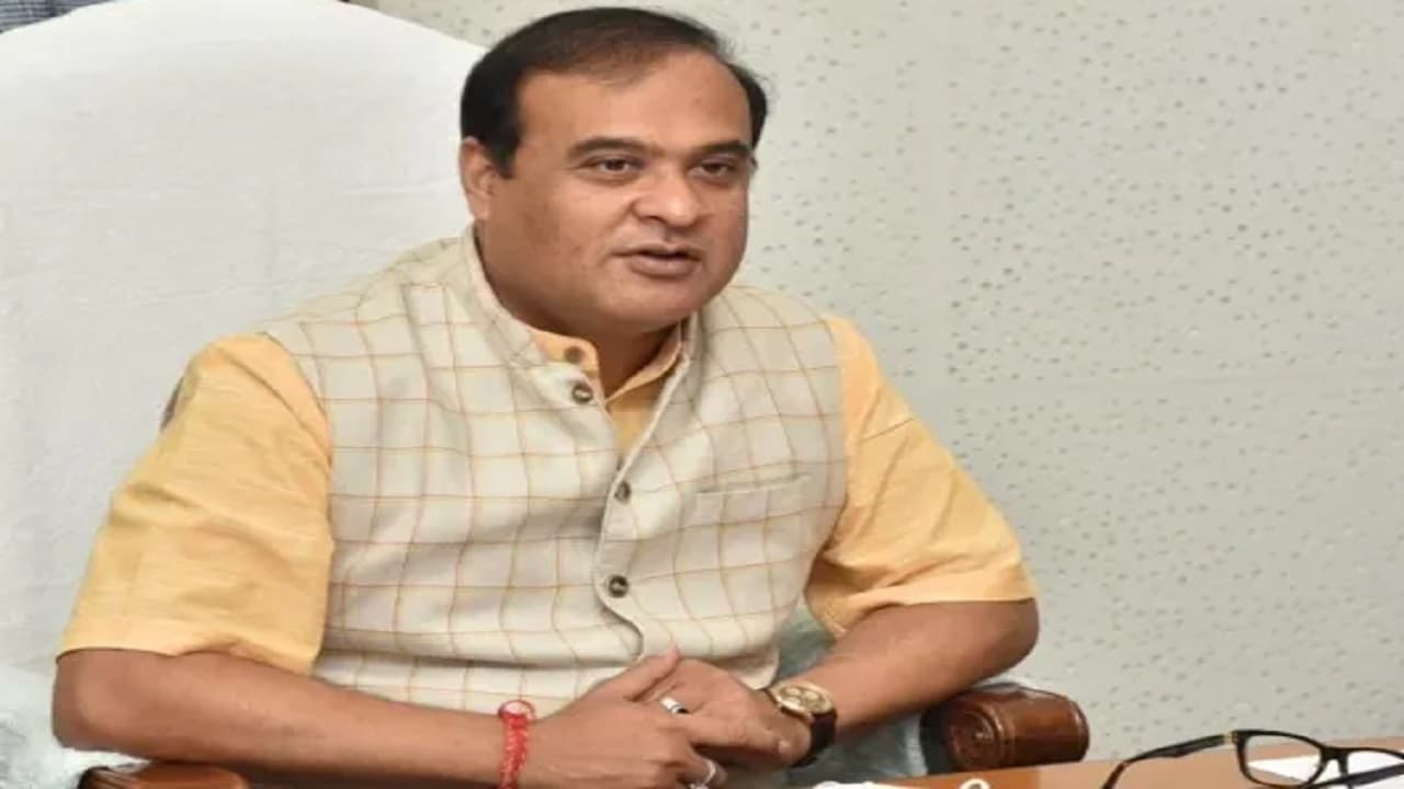 झारखंड में BJP की सरकार बनी, तो ''मंइयां योजना'' से भी अच्छी योजना लायेंगे, मंडल अध्यक्ष की बैठक में बोले हिमंता विश्वा सरमा