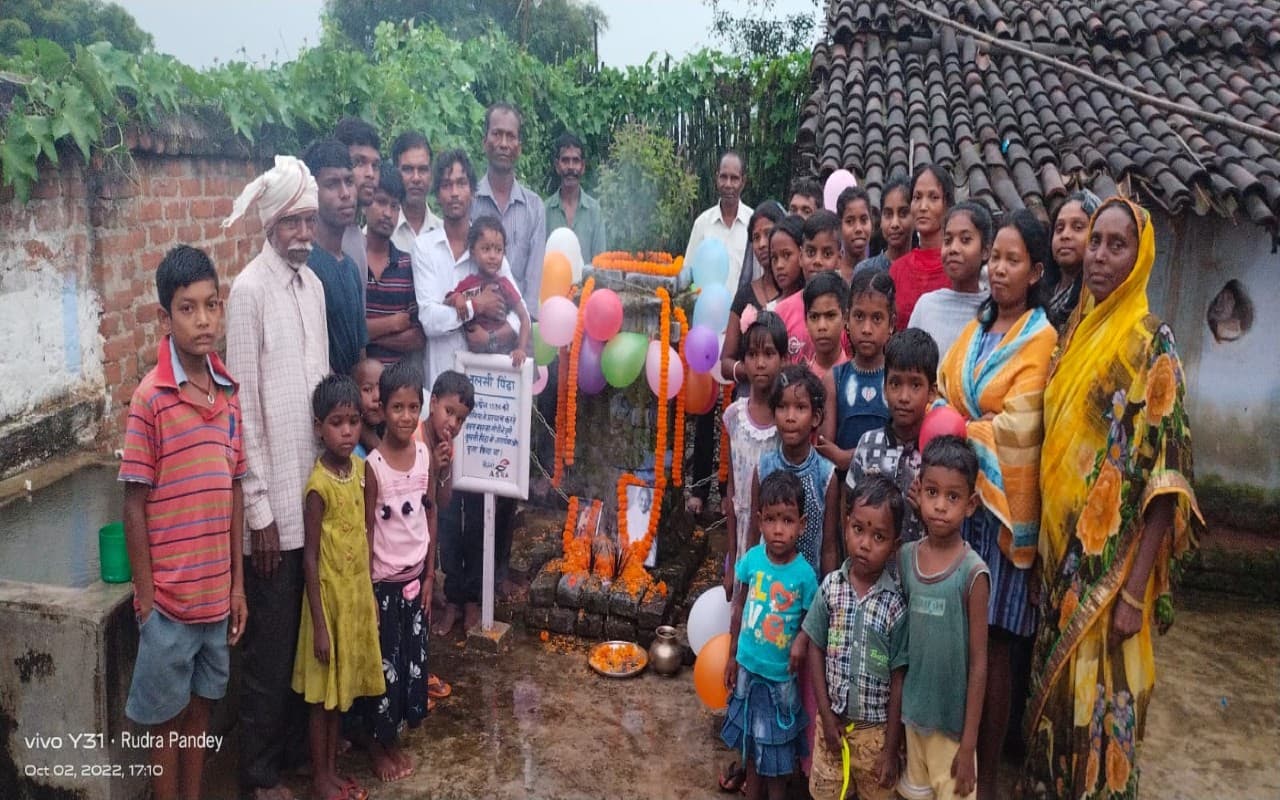 सामाजिक संस्था आसरा पहुंचा होपन मांझी और लक्ष्मण मांझी के घर, वंशजों ने गांधीजी को किया याद