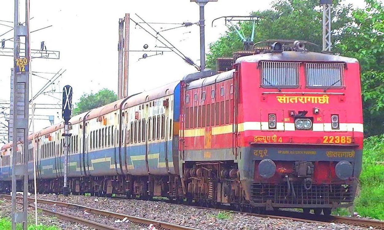 Bareilly News: बरेली से गुजरने वाली पोरबंदर एक्सप्रेस इस दिन आएगी देरी से, बदले ट्रैक से चलेंगी ये ट्रेन