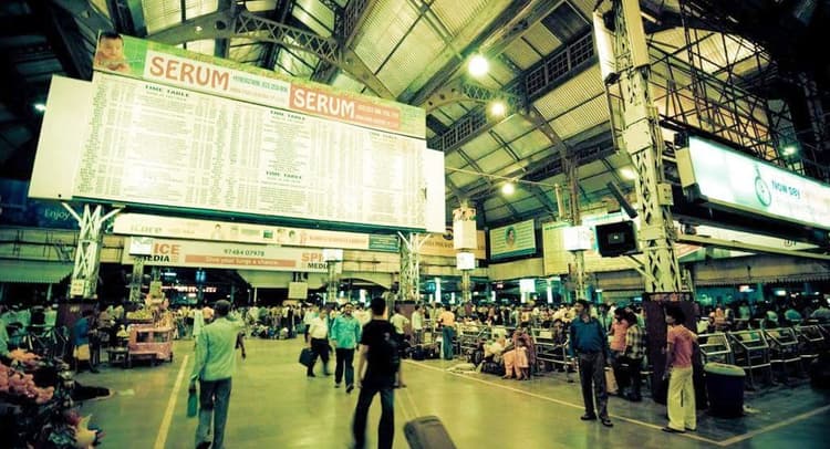 Indian Railways News: यात्रियों को यह सुविधा देने वाला देश का पहला स्टेशन बनेगा हावड़ा