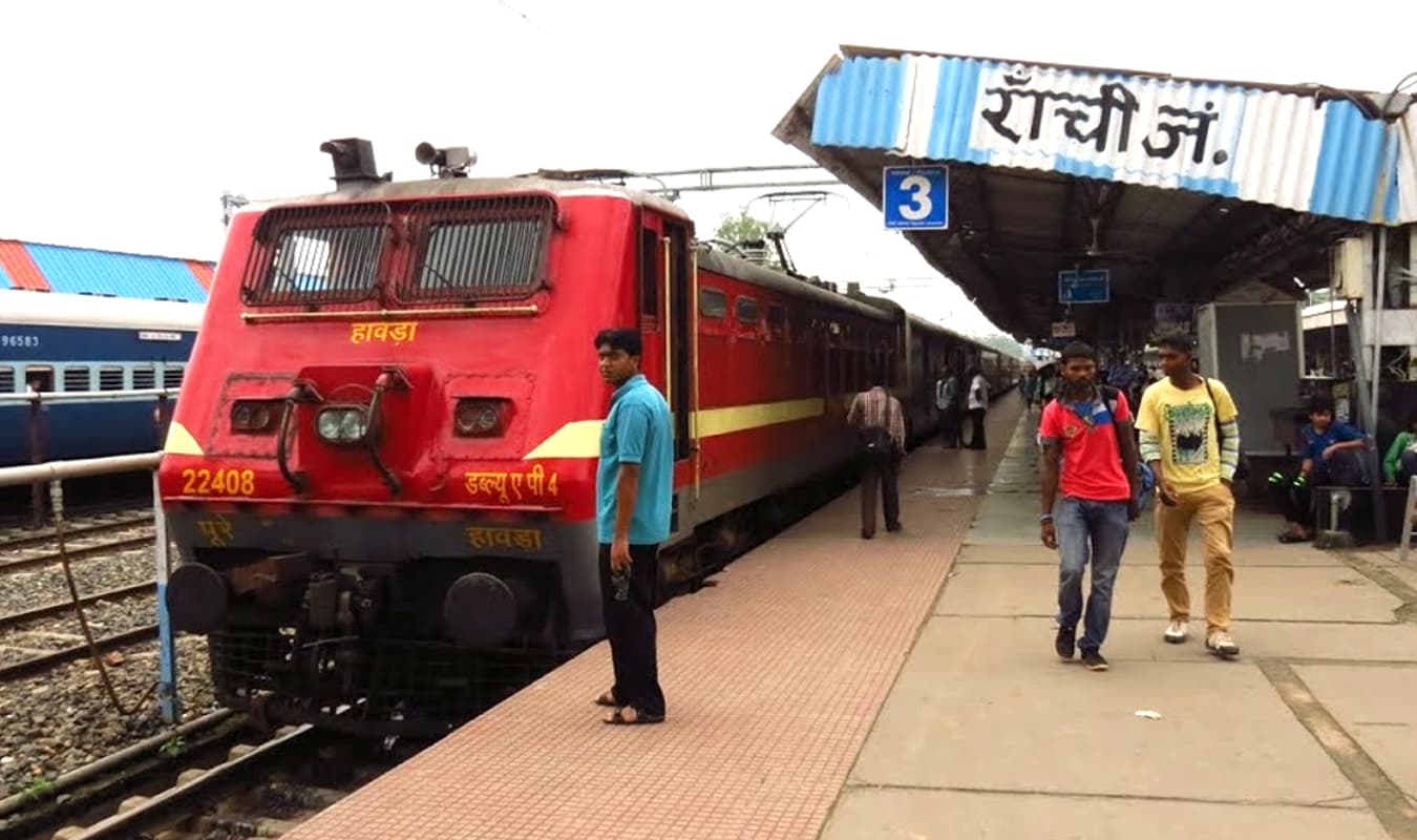IRCTC/Indian Railways News : देश में नंबर वन बना रांची रेल डिवीजन, पढ़िए किन उपलब्धियों के लिए किया गया सम्मानित