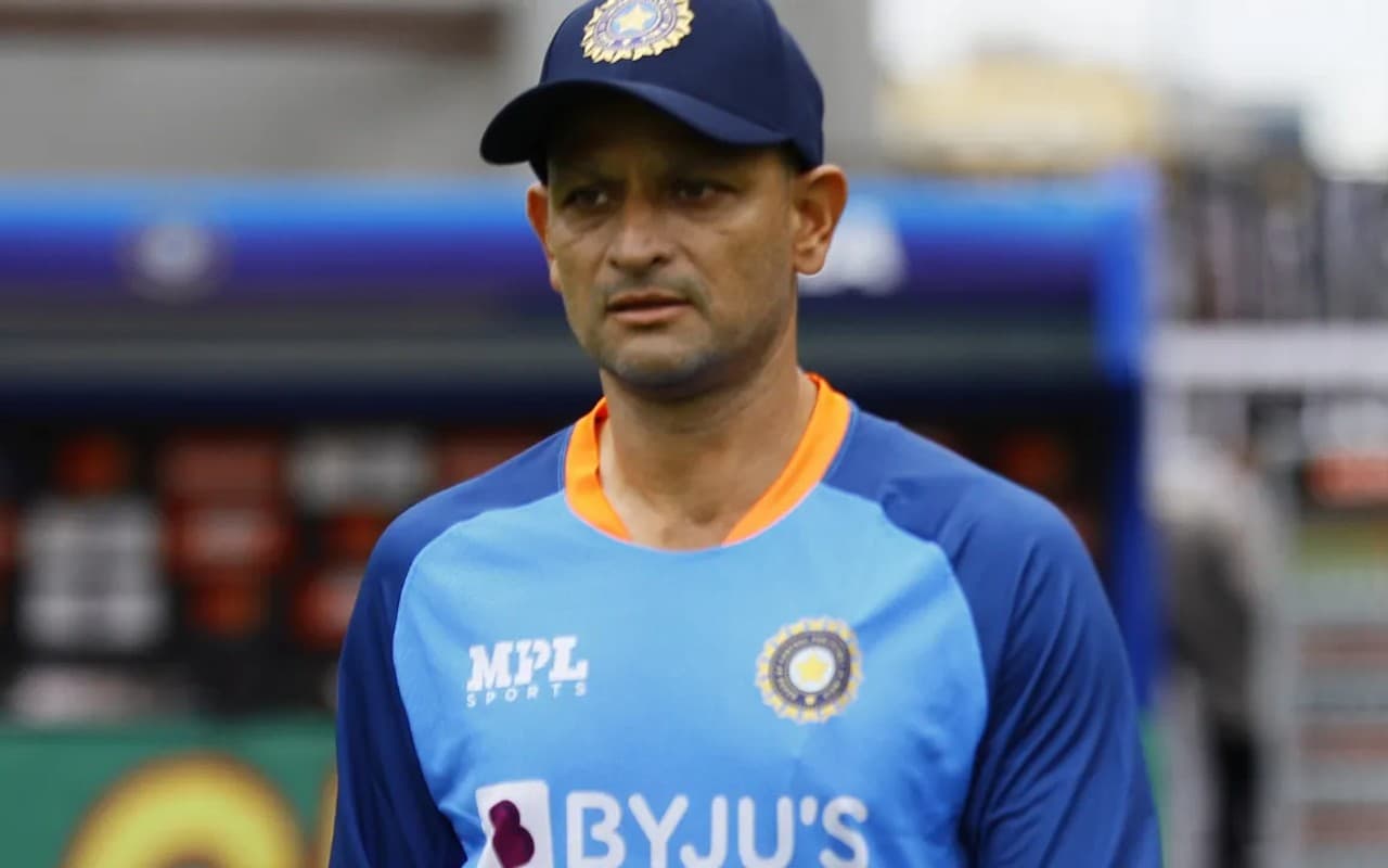 World Cup से पहले BCCI ने किया बड़ा फैसला, ऋषिकेश कानिटकर बने महिला टीम के बैटिंग कोच, रमेश पोवार गये NCA