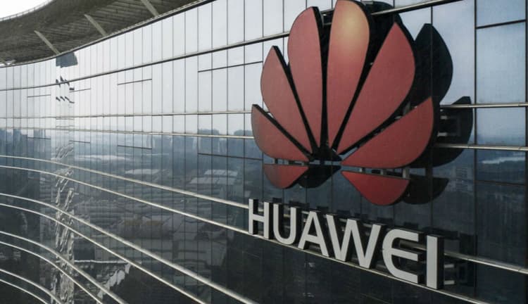 Huawei पर नये प्रतिबंध से अमेरिका और चीन में बढ़ सकती है तनातनी, दुनिया भर में टेक इंडस्ट्री पर खतरे के आसार