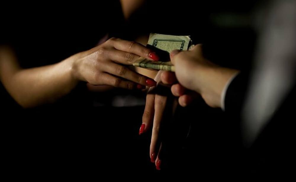 कोरोना संकट से बदहाल मजदूर ने 15 दिन की मासूम को 45 हजार में बेचा, फिर...