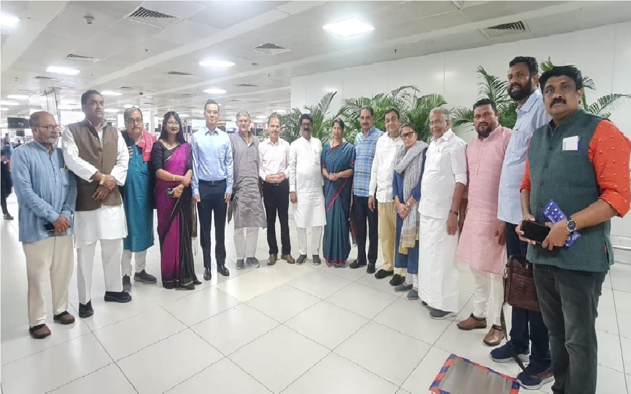 Manipur Violence: क्या है I-N-D-I-A के मणिपुर दौरे का प्लान, डेलिगेशन में कितने लोग शामिल, यहां जानें सबकुछ