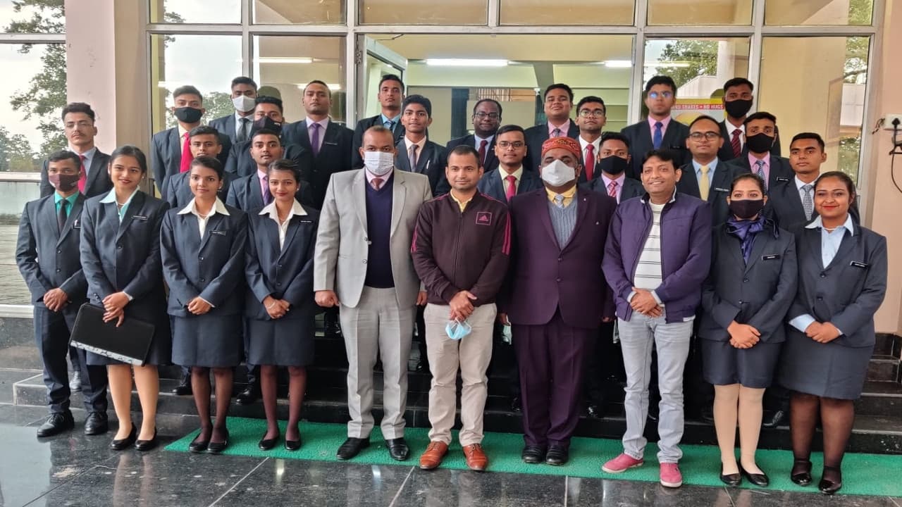 Jharkhand news: IHM रांची का पहला प्लेसमेंट हुआ शानदार, रिलायंस में लाखों के पैकेज पर सिलेक्ट हुए छात्र