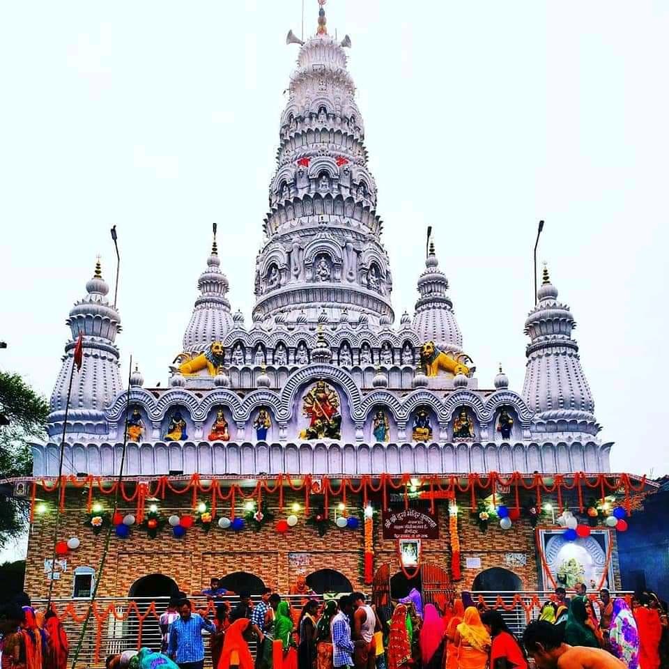 Durga Puja 2020 : 450 वर्ष से अधिक पुराने देवघर के इस दुर्गा मंदिर के गुंबद पर है साढ़े तीन किलो का स्वर्ण कलश, खास है यहां पूजा की परंपरा