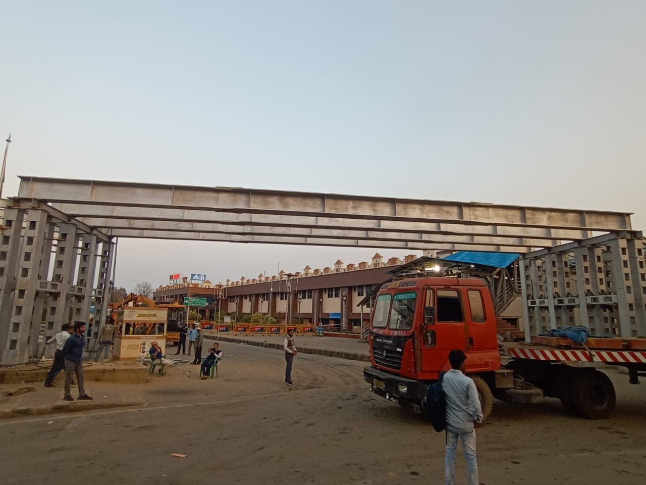 Indian Railways News : रांची रेलवे स्टेशन पर बढ़ रही हैं यात्री सुविधाएं, फुट ओवरब्रिज का हो रहा निर्माण, यात्रियों को ये होगा फायदा