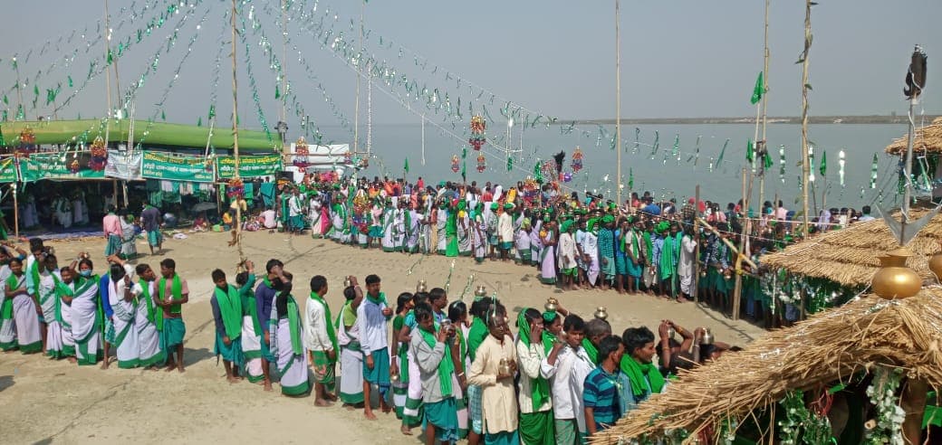 Maghi Purnima 2021 : आदिवासियों का महाकुंभ राजकीय माघी पूर्णिमा मेला शुरू, श्रद्धालुओं ने लगाई आस्था की डुबकी, सुरक्षा के हैं पुख्ता इंतजाम