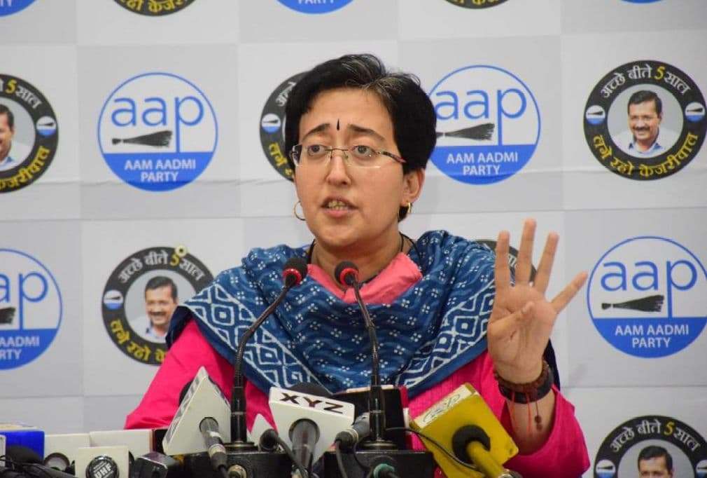 दिल्ली के प्रदूषण से नहीं निपटना चाहती केंद्र सरकार- आतिशी