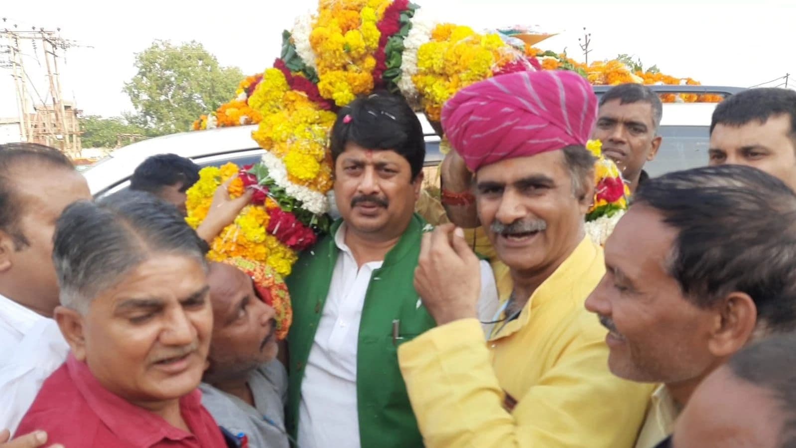 UP Chunav 2022: राजा भैया की जन संकल्प यात्रा पहुंची अलीगढ़, बोले- यूपी में कांग्रेस का कोई वजूद नहीं