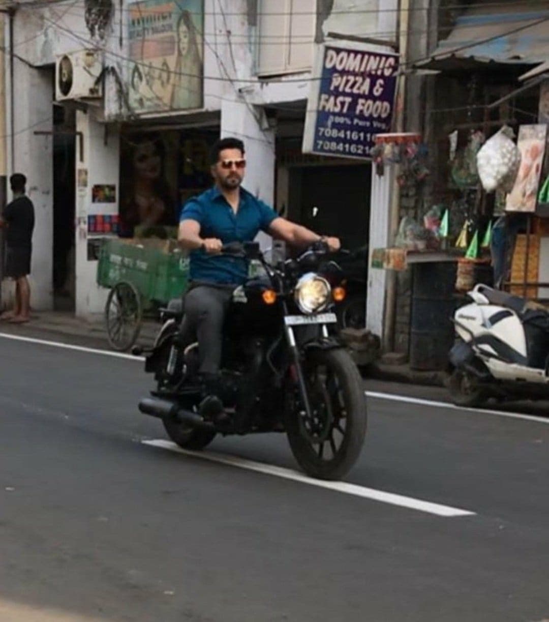 Kanpur News: वरुण धवन को 'बवाल' करना पड़ा भारी, ट्रैफिक पुलिस ने काटा चालान