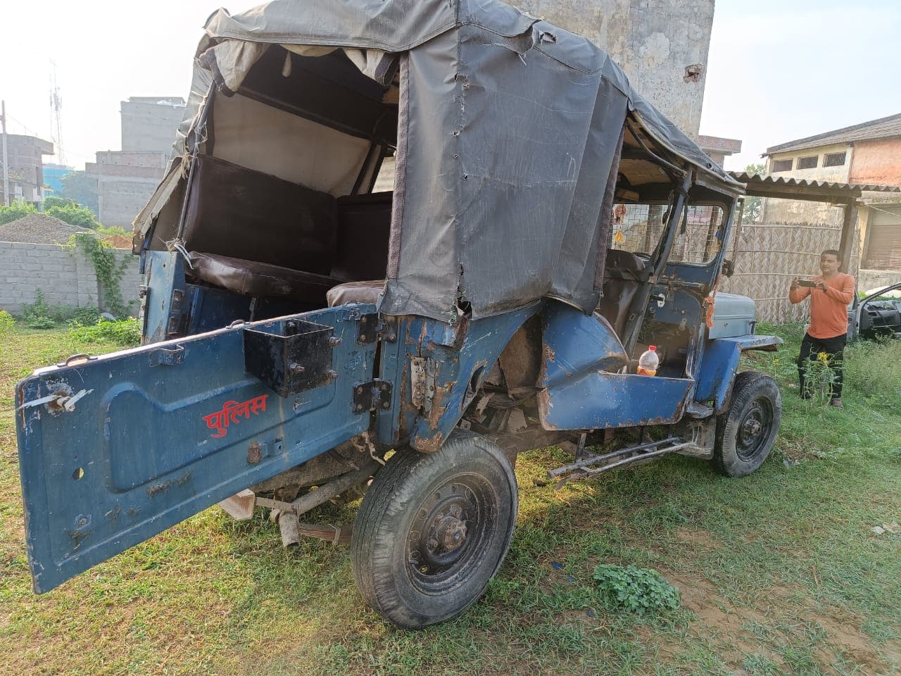 Bihar News: भागलपुर पुलिस की गश्ती गाड़ी में तेज रफ्तार ट्रक ने मारी टक्कर, बाल-बाल बचे पुलिसकर्मी