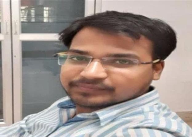 ऑस्ट्रेलिया में PHD कर रहे आगरा के छात्र पर चाकू से किया गया हमला, पिता ने लगाई मदद की गुहार