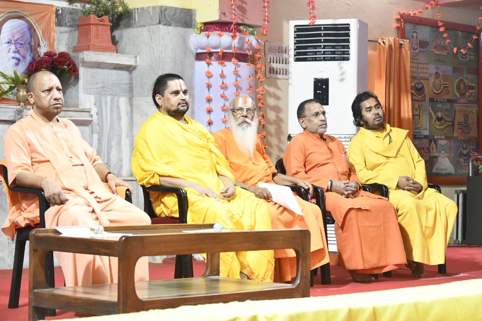 ब्राह्मलीन महंत दिग्विजयनाथ- अवेद्यनाथ की के श्रद्धांजलि समारोह का आगाज, सीएम पहुंचे