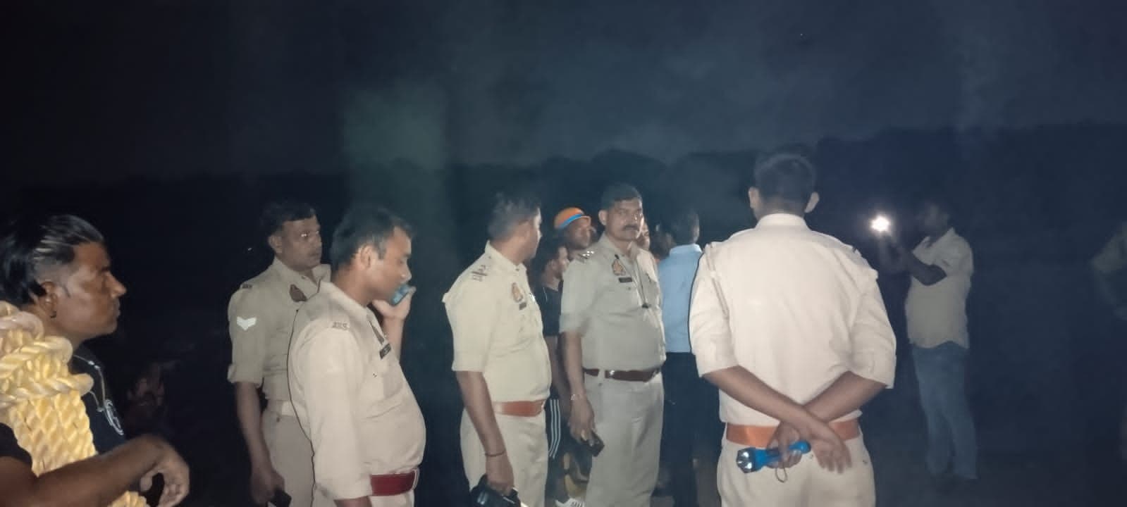 आगरा में गणपति विसर्जन के दौरान हादसा, यमुना नदी में छह युवक डूबे, तीन को बचाया, तीन की तलाश जारी