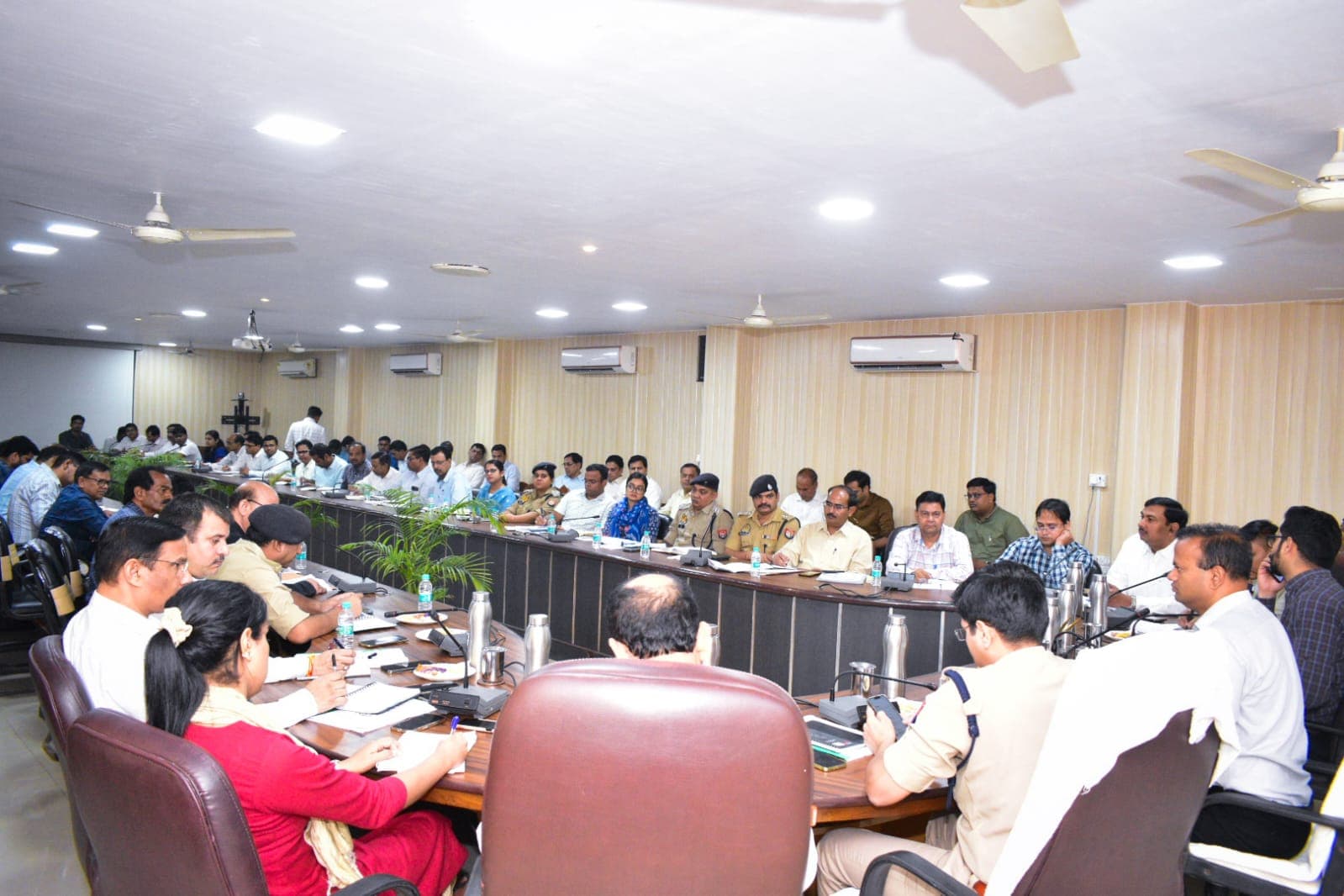 बरेली में लंपी स्किन डिजीज से 6 पशुओं की मौत, जानवरों की आवाजाही पर रोक, पशु के साथ जिला सीमा पार की तो FIR