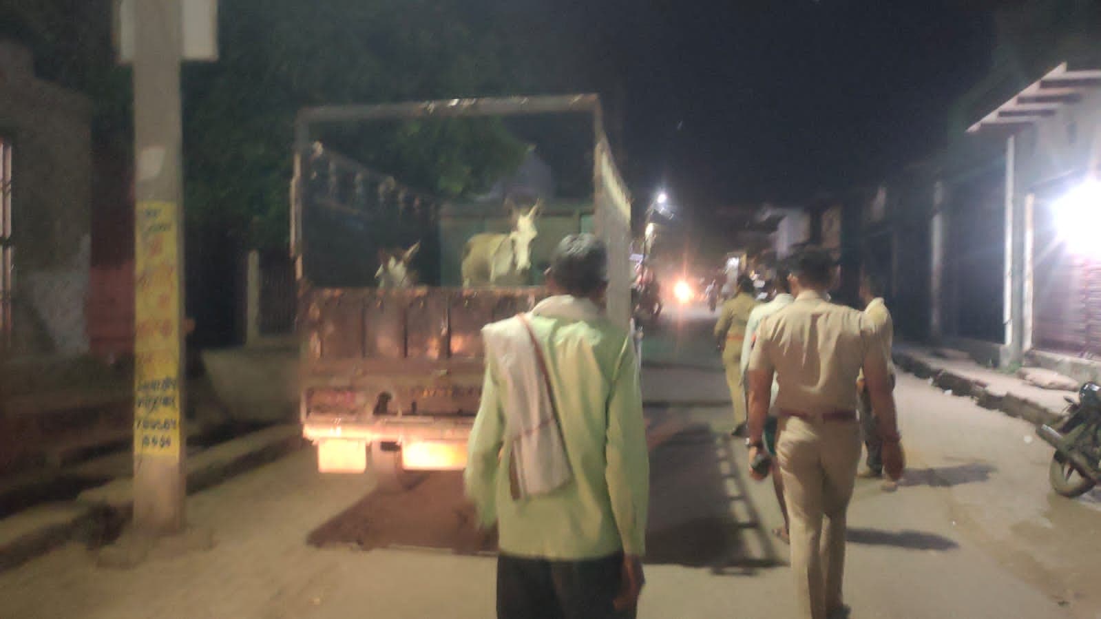 UP News: आगरा में गधों को लेकर थाने पर चला हाईवोल्टेज ड्रामा, पुलिस ने लंबी बहस के बाद इस तरह सुलझाया मामला