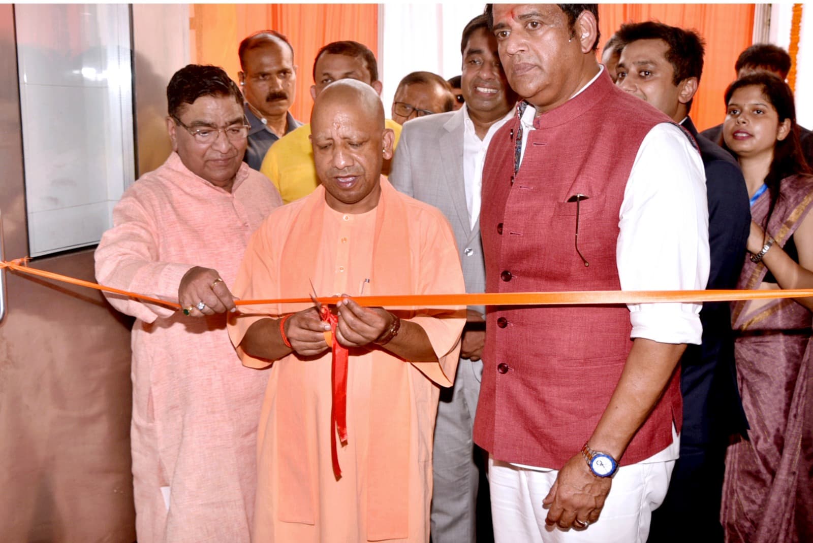 UP के 1.10 करोड़ युवाओं को मिलेगी नौकरी, सीएम योगी ने गोरखपुर में दुग्ध उत्पाद परियोजना का किया उद्घाटन...