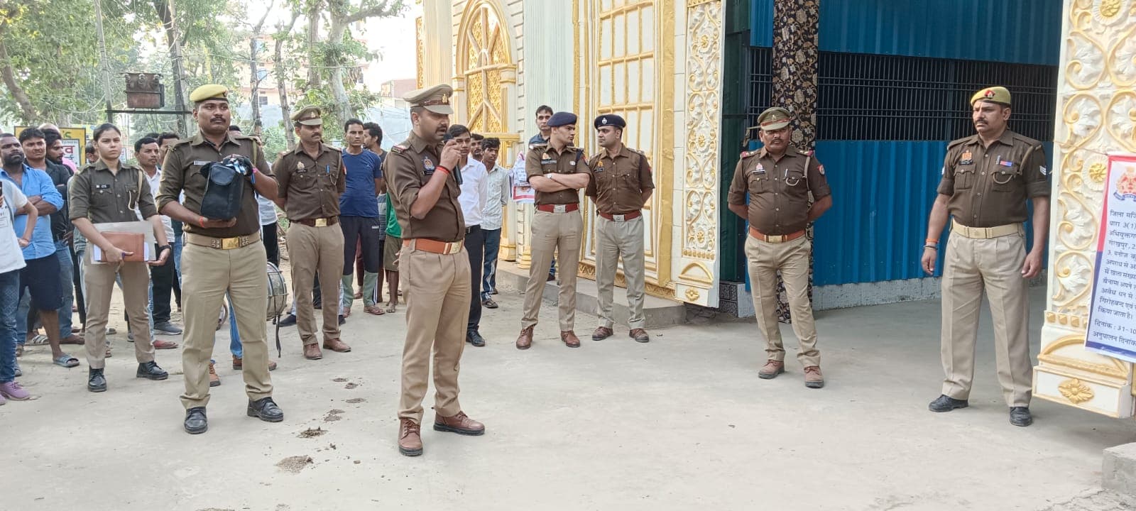 105 करोड़ की कार्रवाई: गोरखपुर पुलिस ने भू माफिया कमलेश यादव के ITI कॉलेज, हॉस्टल , गेस्ट हाउस सब जब्त किया