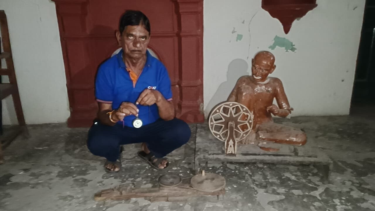 जिस हवेली में गांधी रुके उसकी नहीं ली सुधि , बापू को श्रद्धांजलि देने के लिए शुरू हुए अभियान में स्मारक भूले