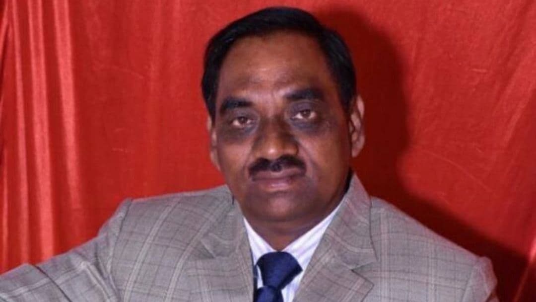 Hathras News: हाथरस जिला कृषि रक्षा अधिकारी को परिनिंदा प्रविष्टि के बाद मिली क्लीनचिट, जानें पूरा मामला