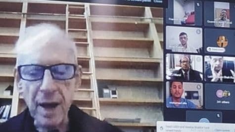 Aligarh News: AMU में लेखन के जादूगर प्रोफेसर स्टीफन ने सिखाई लिखने की कला, बताया शोध पत्र कैसे लिखें