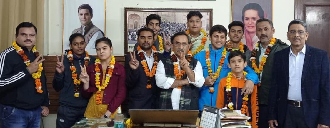 यूपी अंडर-19 स्टेट बैडमिंटन टूर्नामेंट आज से, अलीगढ़ के इन खिलाड़ियों का हुआ है चयन