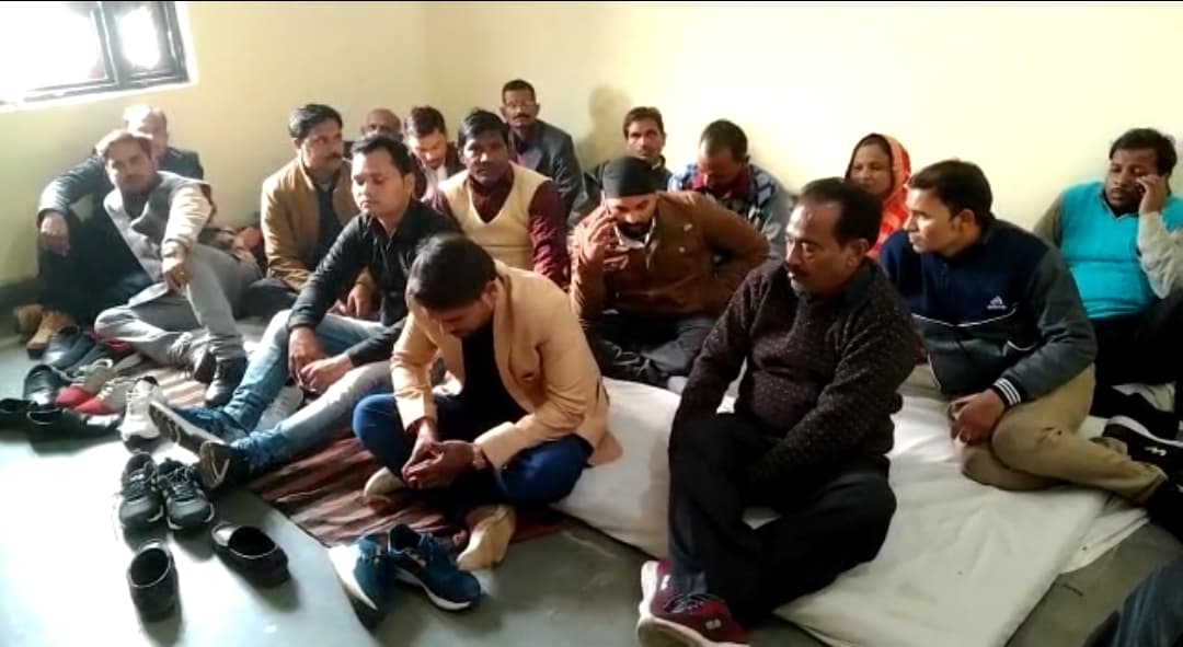 Aligarh News: नशेड़ी दूल्हे से दुल्हन ने शादी करने से किया इंकार, लड़की वालों ने बारातियों को रातभर रखा भूखा