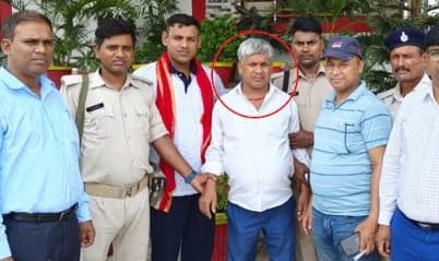 नालंदा में निगरानी के हत्थे चढ़ा घूसखोर राजस्व कर्मचारी, 20 हजार रिश्वत लेते रंगेहाथ धराया