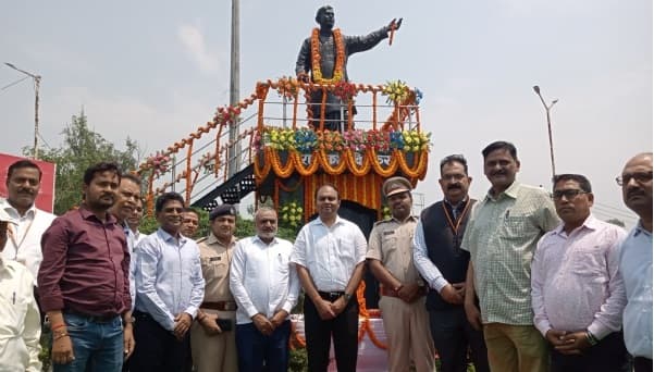 कोई दूसरा दिनकर नहीं हो सकता, पुण्यतिथि पर याद किये गये बेगूसराय में राष्ट्रकवि