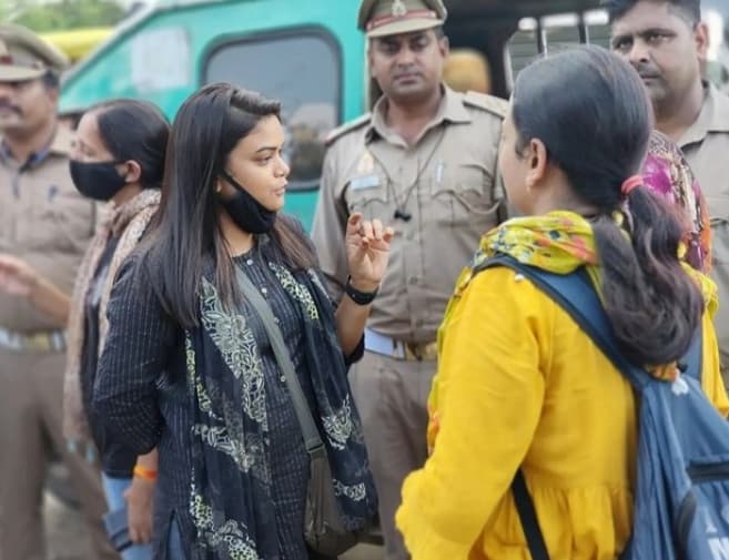 Kanpur: अब ई-रिक्शा पर लगेगा क्यूआर कोड, स्कैन करते ही मिलेगा मालिक का पूरा ब्योरा...