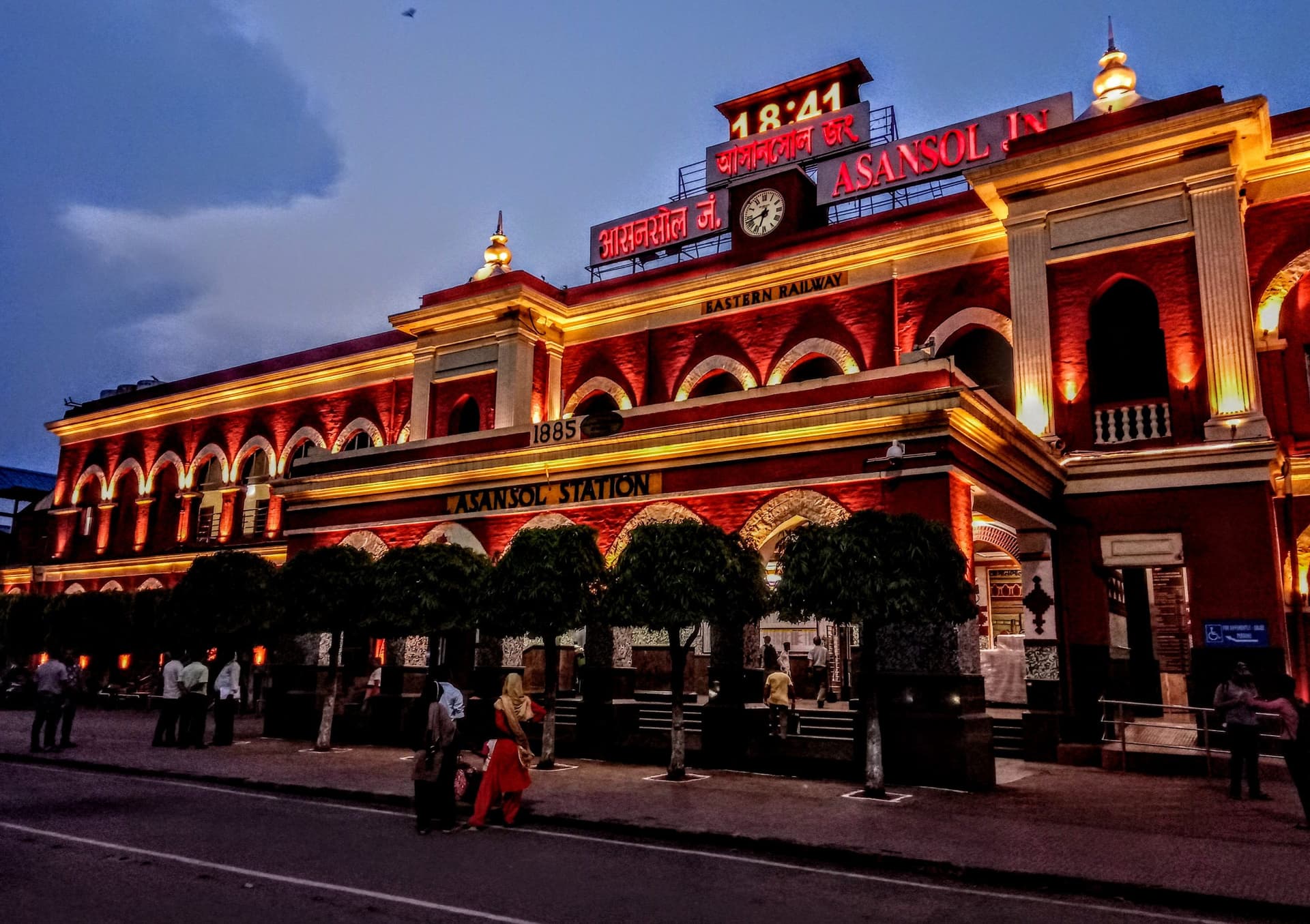 Bengal News: कोरोनावायरस से बचाव के लिए आसनसोल रेल मंडल के स्वच्छता अभियान में तेजी