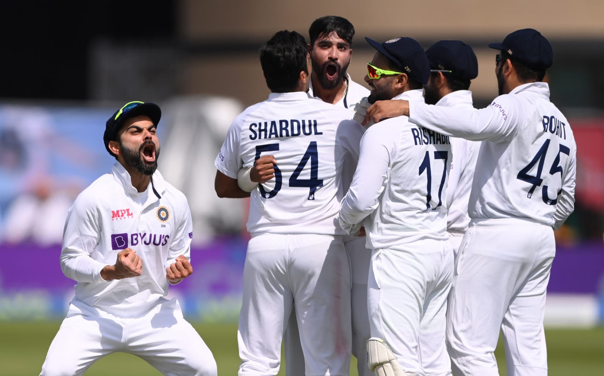 IND vs ENG: दूसरे टेस्ट के लिए लंदन रवाना हुई टीम इंडिया, नॉटिंघम में ही रहेंगे सूर्यकुमार और पृथ्वी शॉ IND vs ENG: दूसरे टेस्ट के लिए लंदन रवाना हुई टीम इंडिया, नॉटिंघम में ही रहेंगे सूर्यकुमार और पृथ्वी शॉ