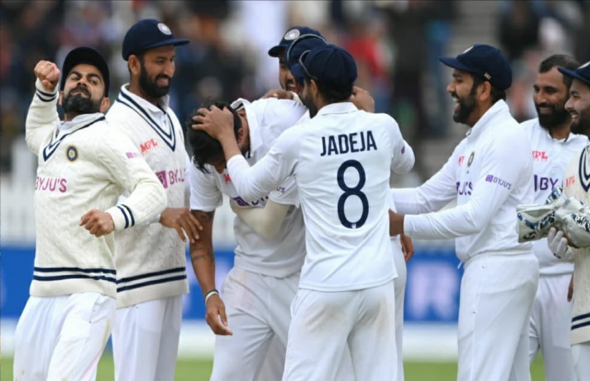 IND vs ENG 3rd Test: हेडिंग्ले की पिच देखकर विराट कोहली परेशान, अश्विन के खेलने पर सस्पेंस कायम IND vs ENG 3rd Test: हेडिंग्ले की पिच देखकर विराट कोहली परेशान, अश्विन के खेलने पर सस्पेंस कायम