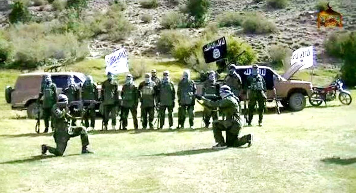 ISIS खुरासान के आतंकवादियों को हथियार देकर कश्मीर में हमले करवा सकता है पाकिस्तानी खुफिया एजेंसी ISI