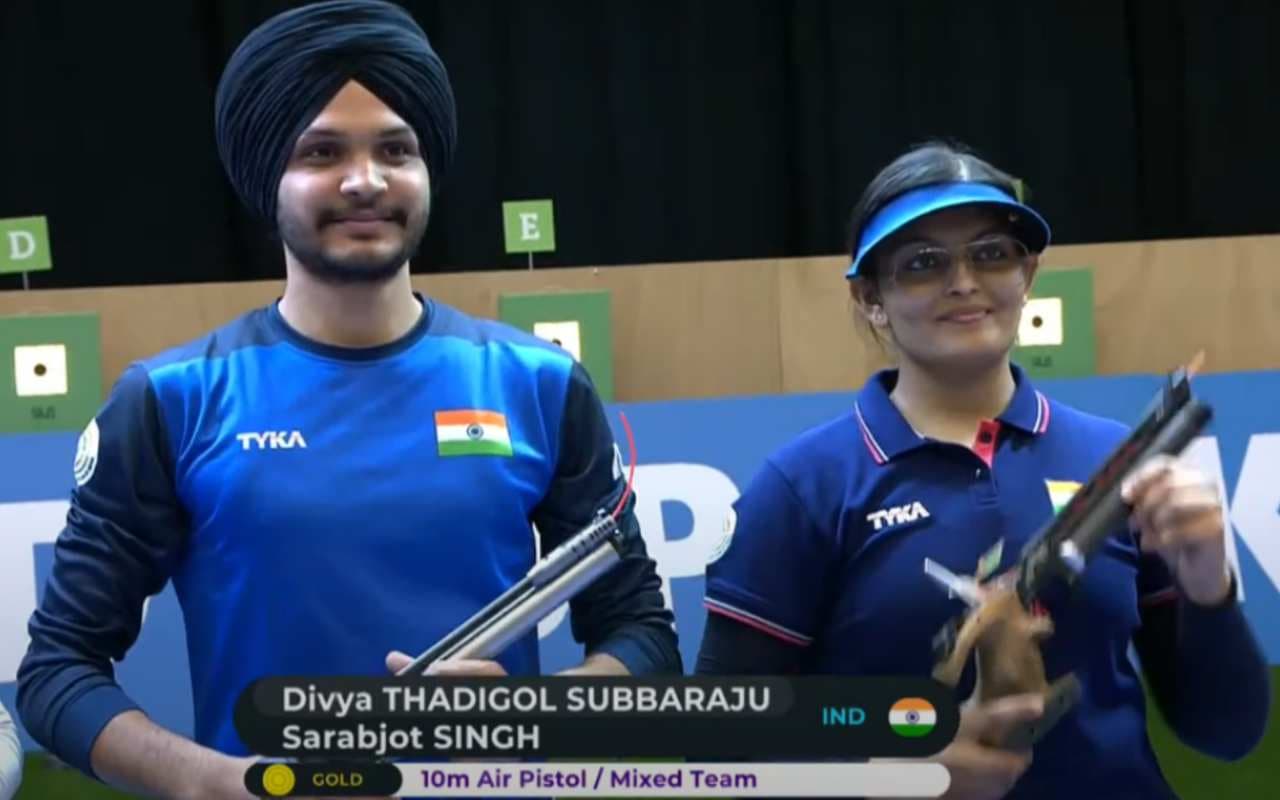 ISSF World Cup: 10 मीटर एयर पिस्टल निशानेबाजी में दिव्या और सरबजोत की भारतीय जोड़ी ने जीता गोल्ड मेडल