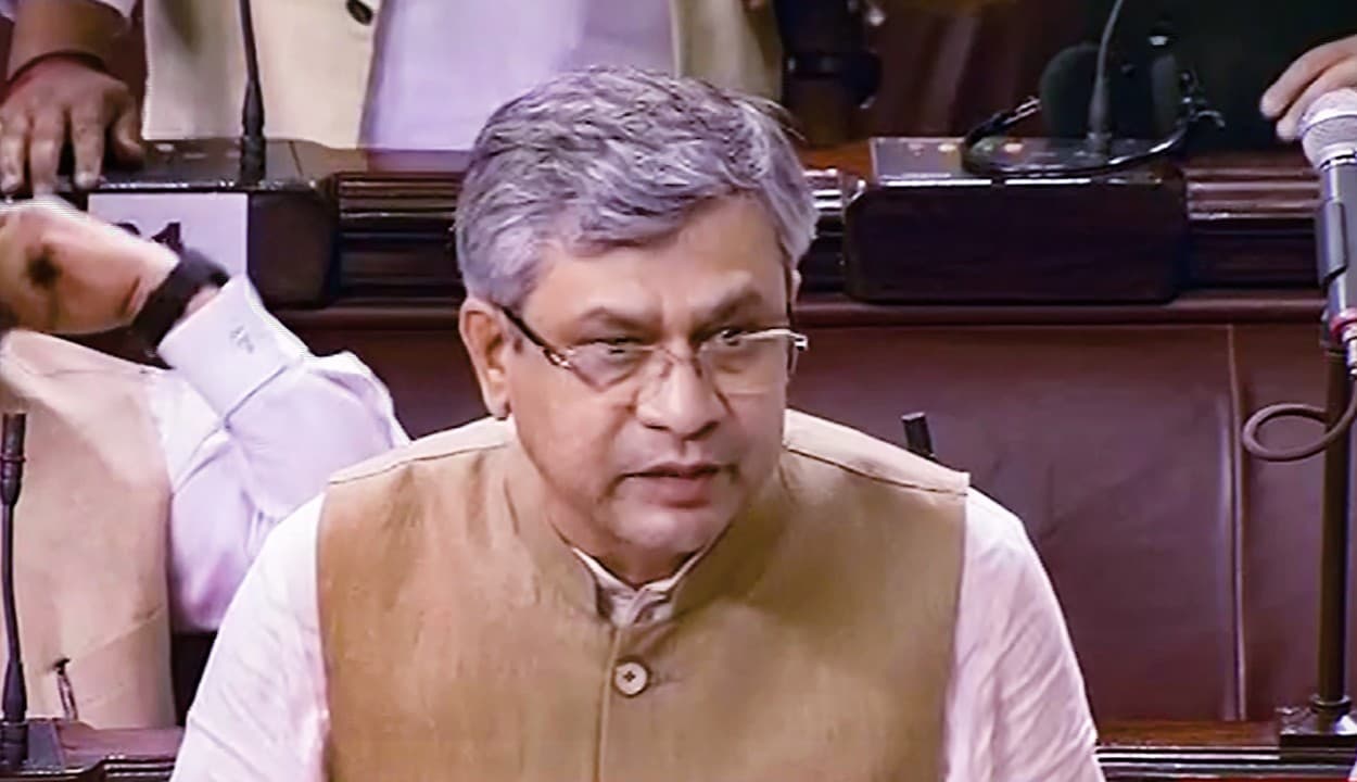 राज्यसभा हंगामा मामला : विपक्षी सांसदों के खिलाफ विशेषाधिकार हनन प्रस्ताव ला सकती है सरकार